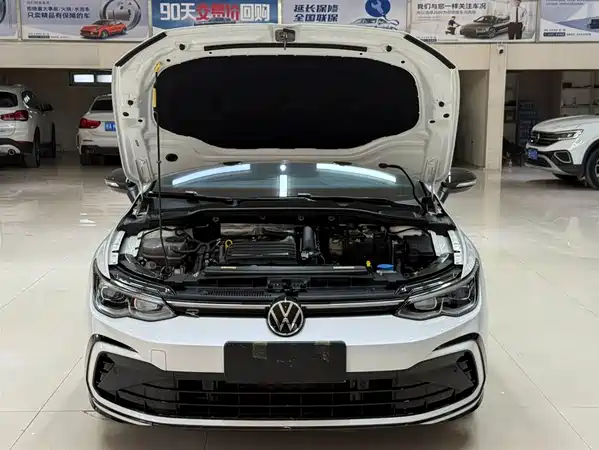 Volkswagen Golf 2023