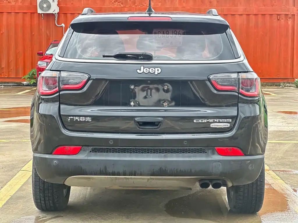 Jeep Compass 2017 — фото 15