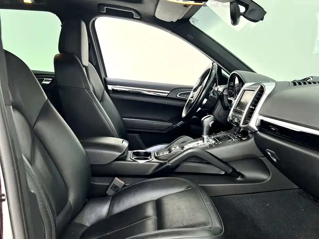 Porsche Cayenne 2015 — фото 8