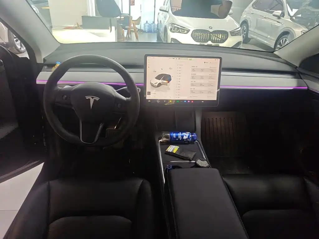 Tesla Model Y 2024 — фото 10