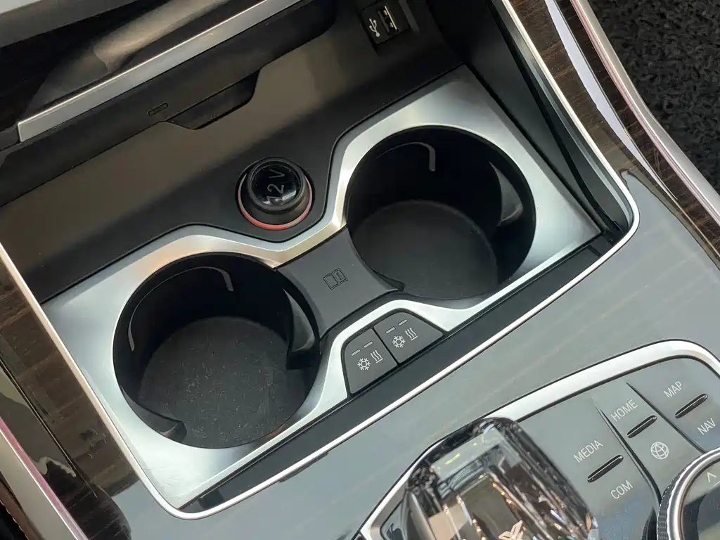 BMW X7 2020 — фото 32