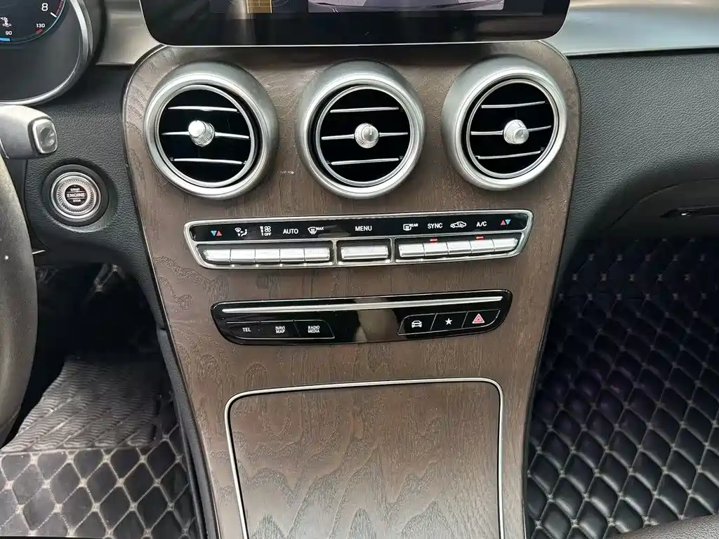 Mercedes-Benz GLC 2020 — фото 12