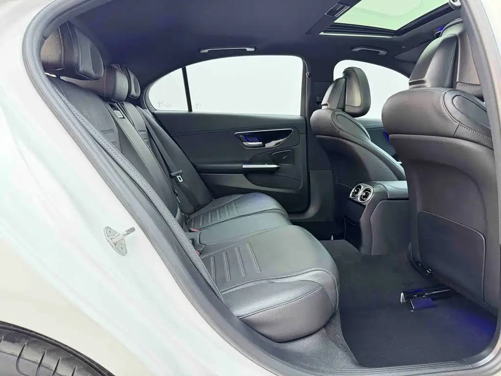 Mercedes-Benz C-Class 2022 — фото 21