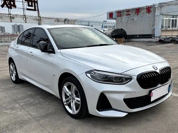 BMW 1 Series 2021