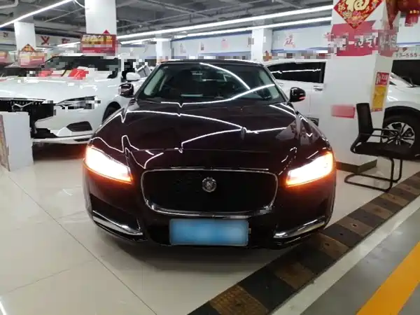 Jaguar XFL 2018