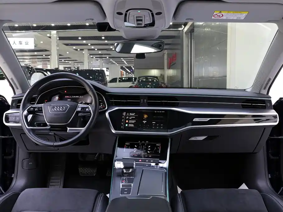 Audi A7L 2023 — фото 9