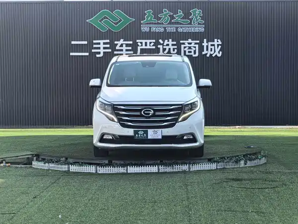 GAC Trumpchi M8 2018