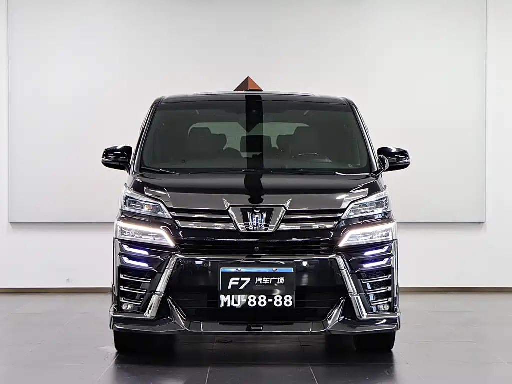Toyota Vellfire 2022 — фото 2