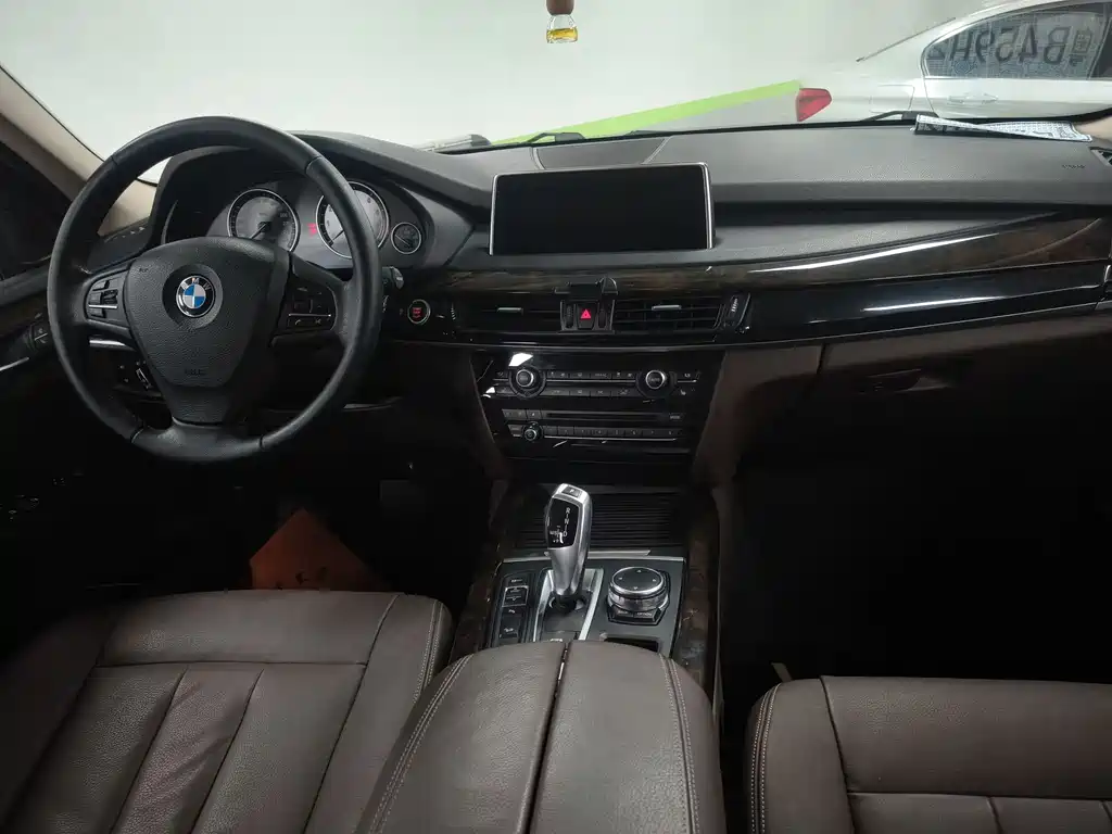 BMW X5 2016 — фото 9