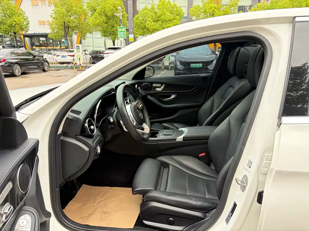Mercedes-Benz C-Class 2020 — фото 4