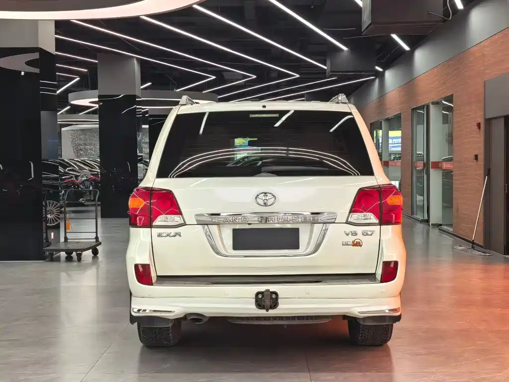 Toyota Land Cruiser 2016 — фото 4