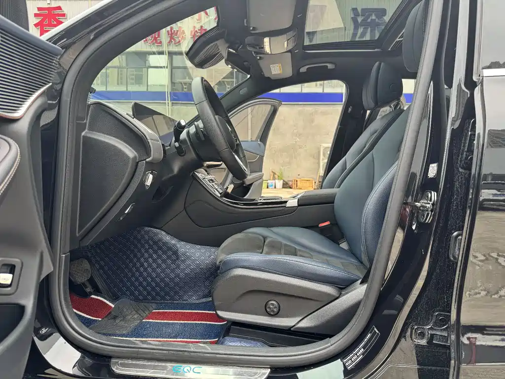 Mercedes-Benz EQC 2020