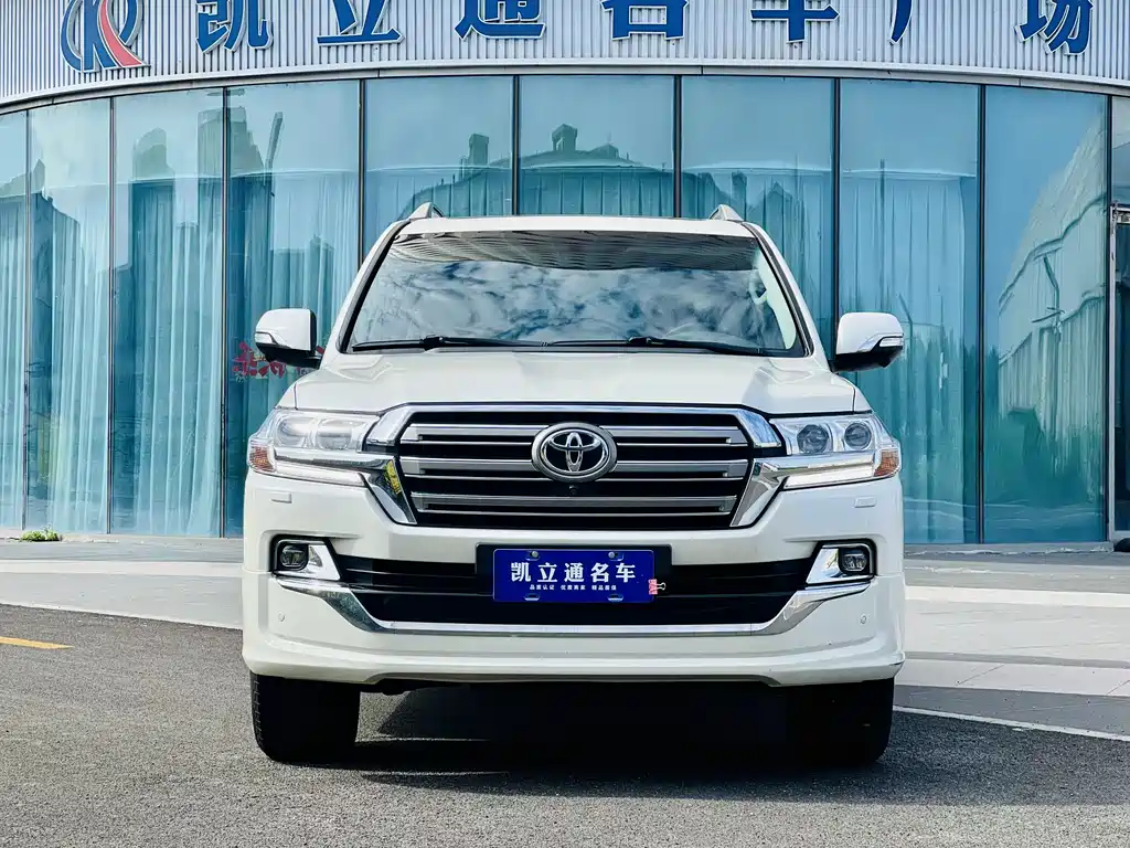 Toyota Land Cruiser 2020 — фото 2