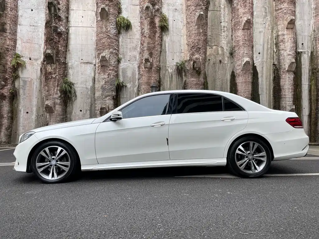 Mercedes-Benz E-Class 2015 — фото 4