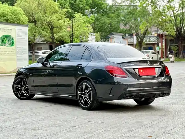 Mercedes-Benz C-Class 2021