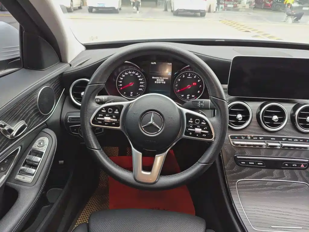 Mercedes-Benz C-Class 2019