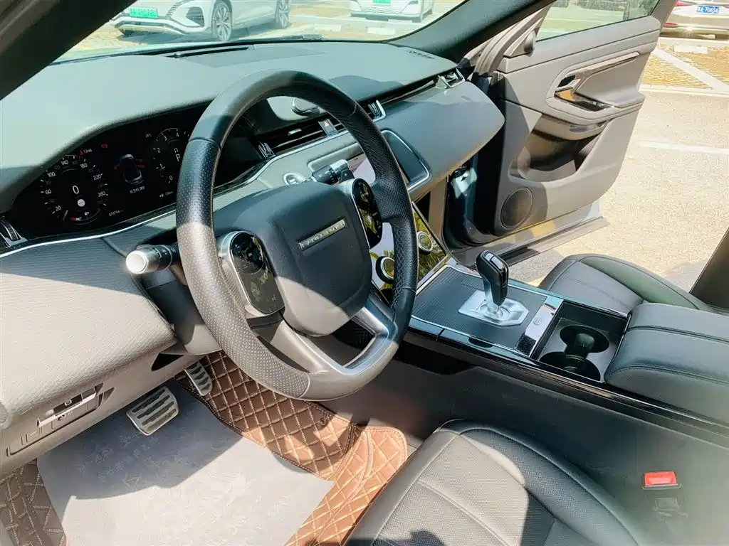 Land Rover Range Rover Evoque 2020 — фото 11