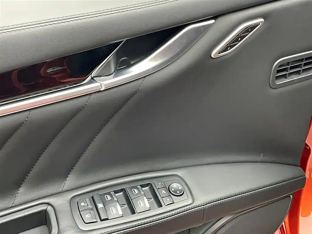 Maserati Ghibli 2026 — фото 11