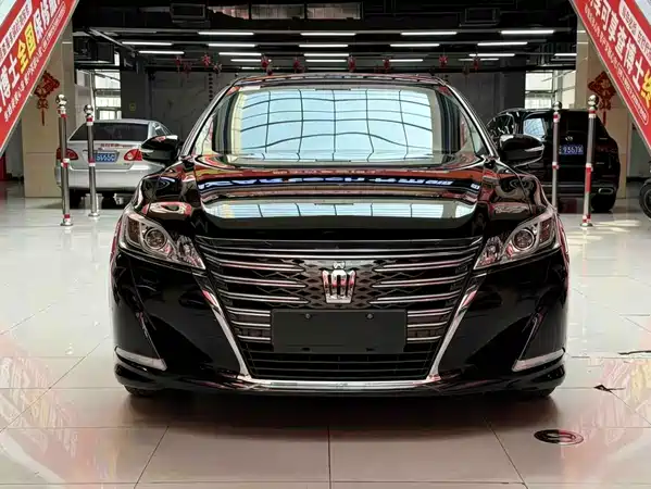 Toyota Crown 2017