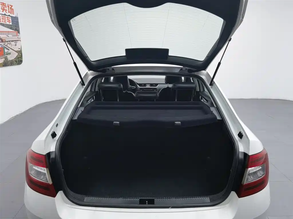 Skoda Octavia 2016 — фото 16