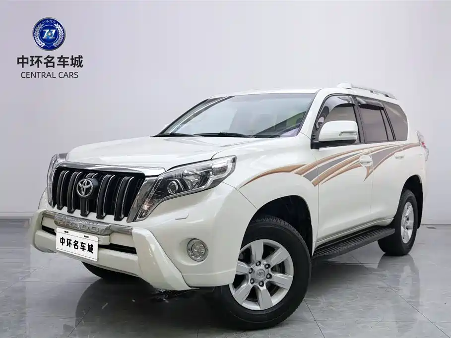 Toyota Prado 2015 — фото 1