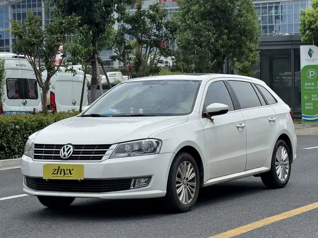 Volkswagen Gran Lavida 2015