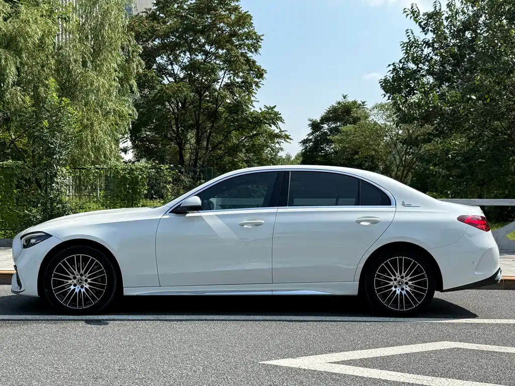 Mercedes-Benz C-Class 2021