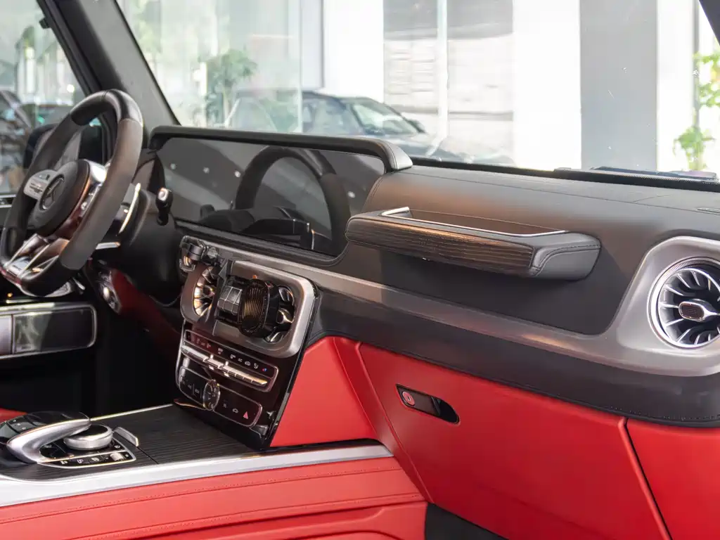 Mercedes-Benz G-Class AMG 2019 — фото 18