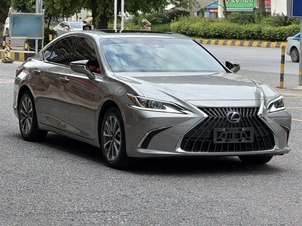 Lexus ES 2022 — фото 6
