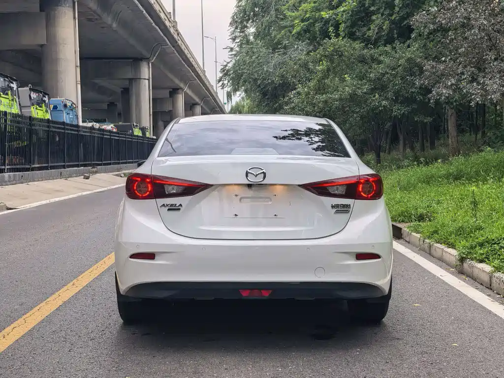 Mazda 3 Angkesela 2017 — фото 8