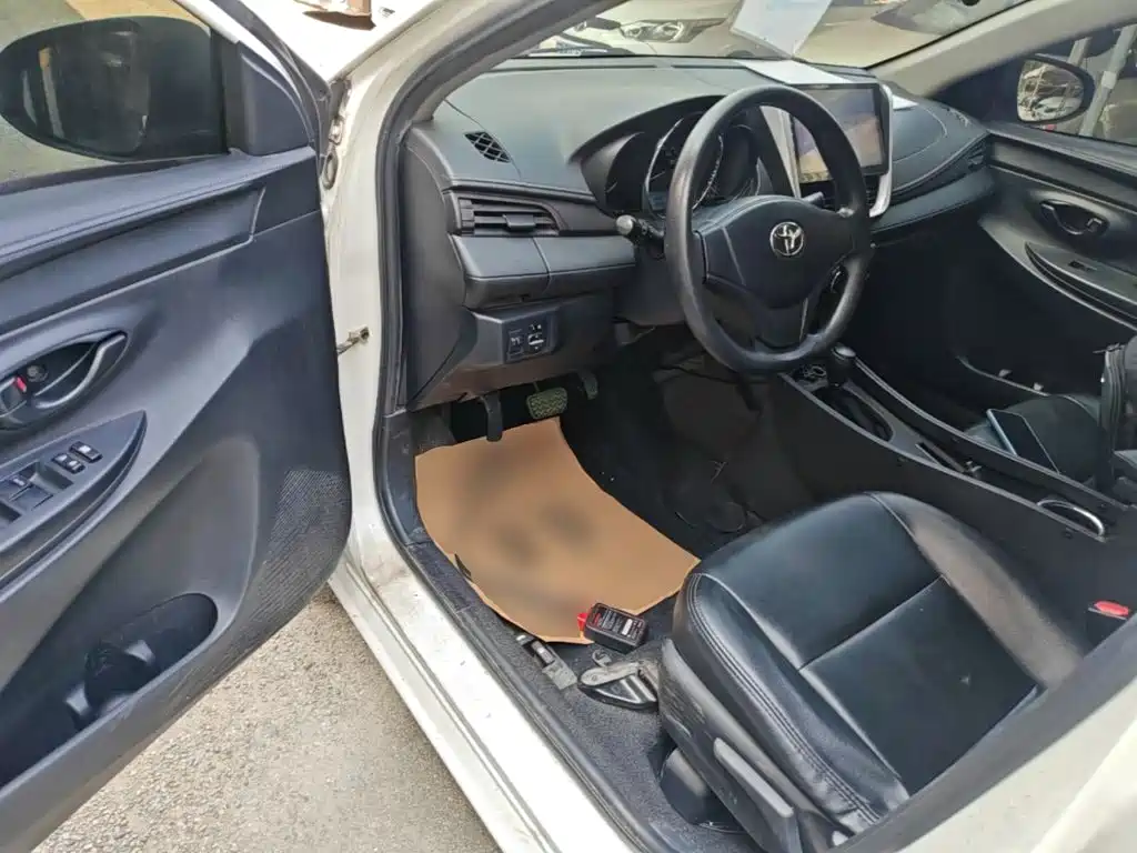 Toyota Vios 2017 — фото 16