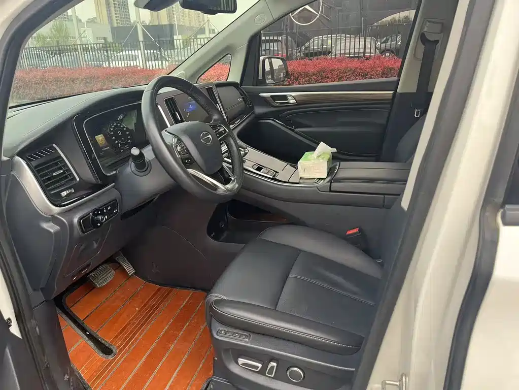 GAC Motor Trumpchi M8 2021 — фото 3
