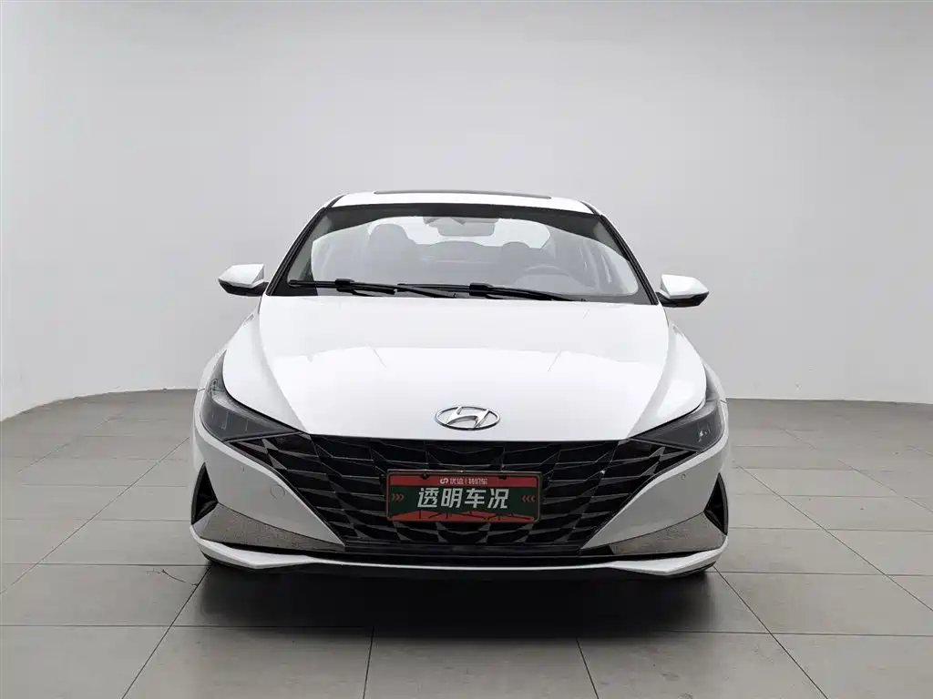 Hyundai Elantra 2023