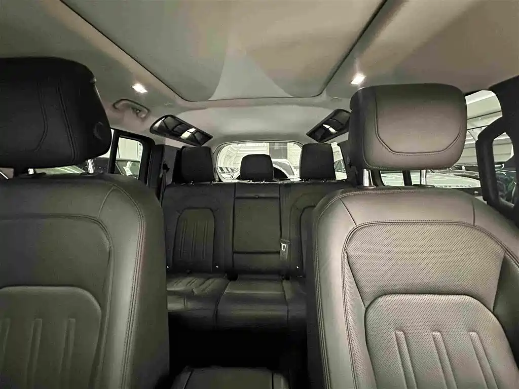 Land Rover Defender 2020 — фото 16