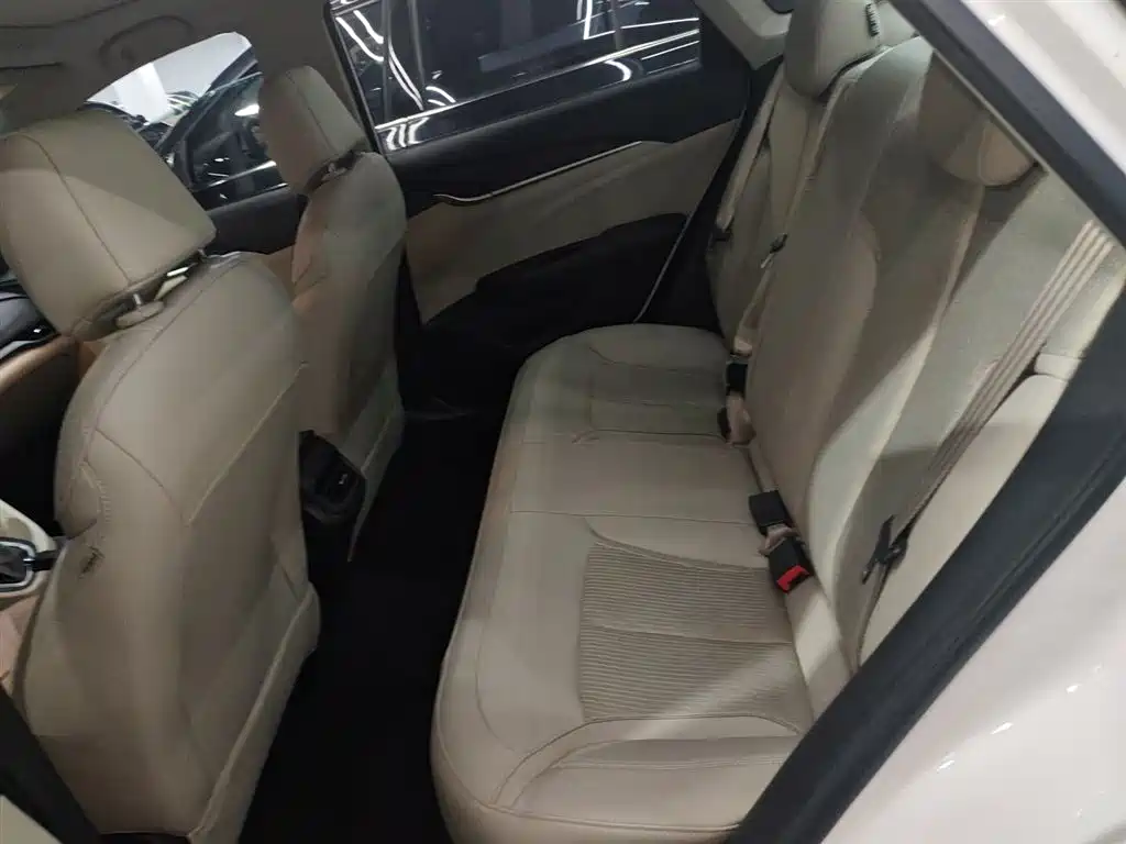 Buick Excelle 2017 — фото 17