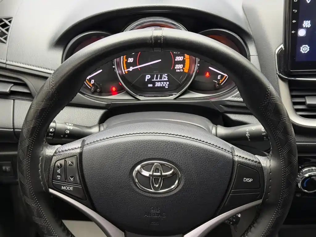 Toyota Yaris L 2021 — фото 17