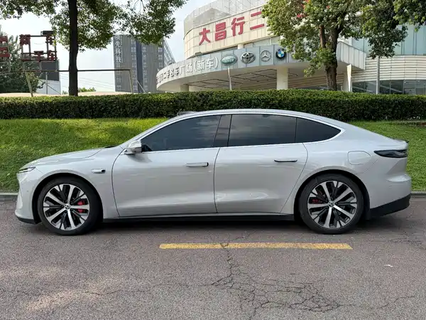 NIO ET7 2022