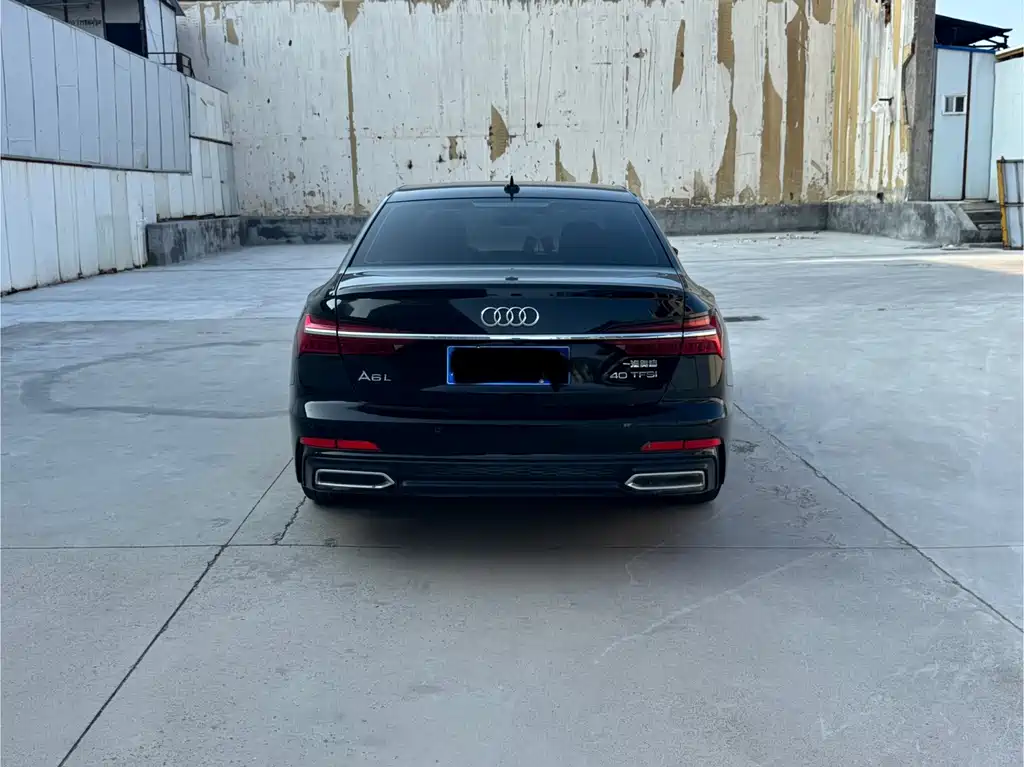 Audi A6L 2022