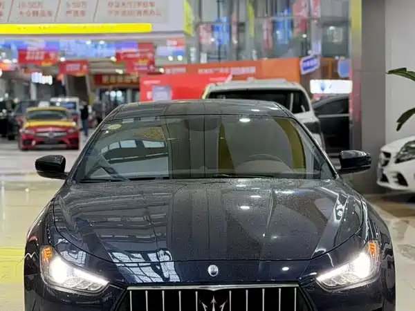 Maserati Ghibli 2021