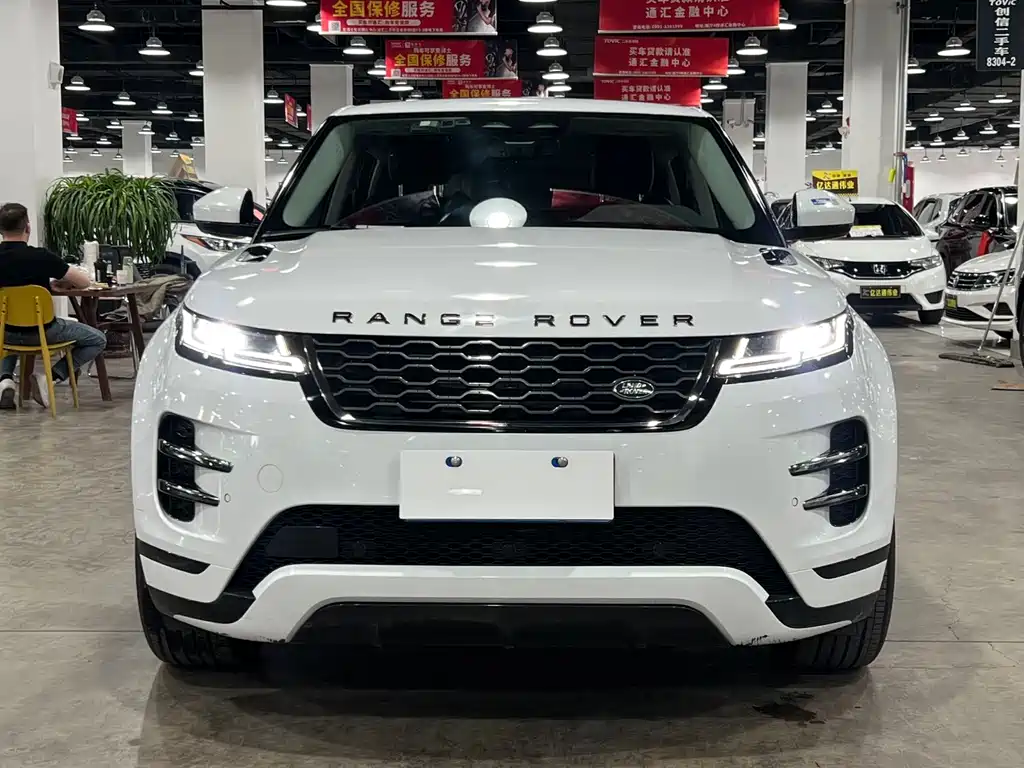 Land Rover Evoque 2022 — фото 1