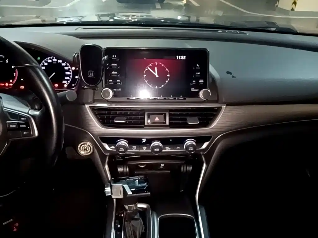 Honda Accord 2021 — фото 13