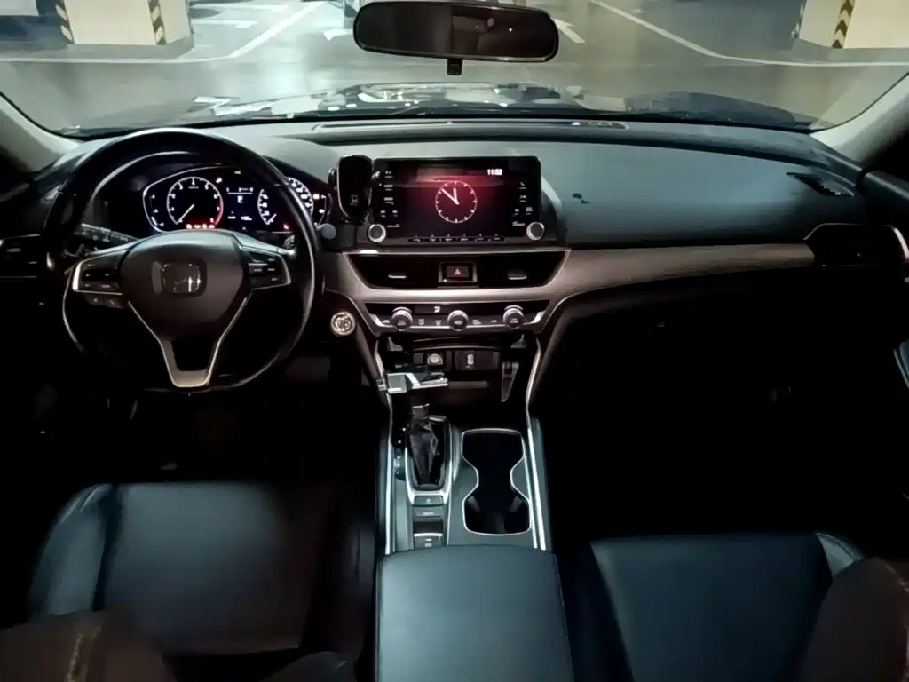 Honda Accord 2021 — фото 10