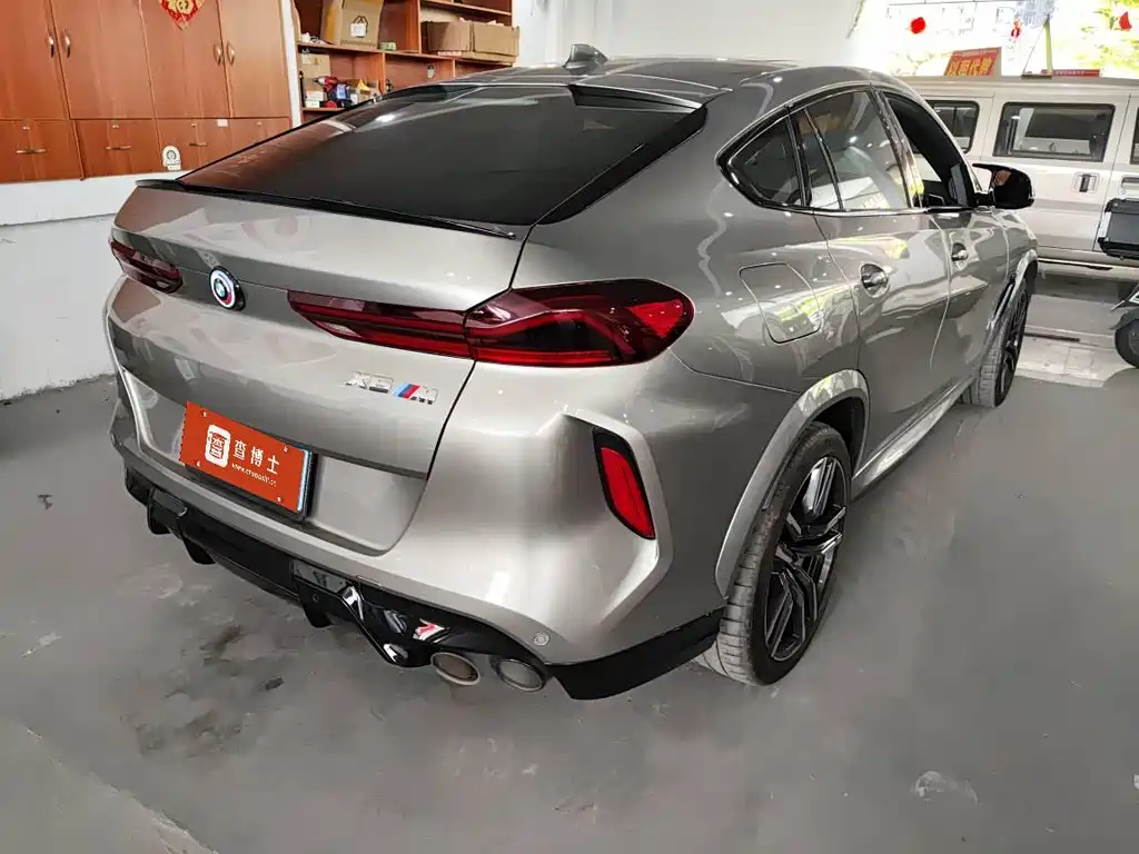 BMW X6 M 2023 — фото 10