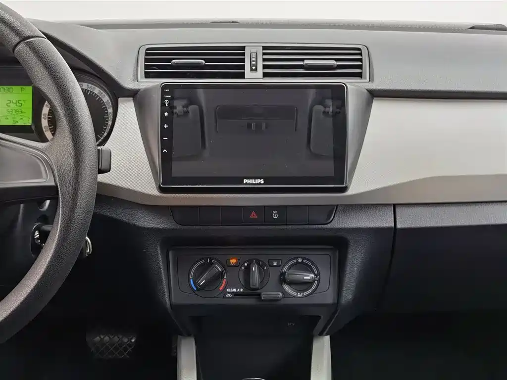 Skoda Fabia 2019 — фото 12