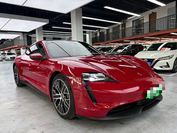 Porsche Taycan 2021