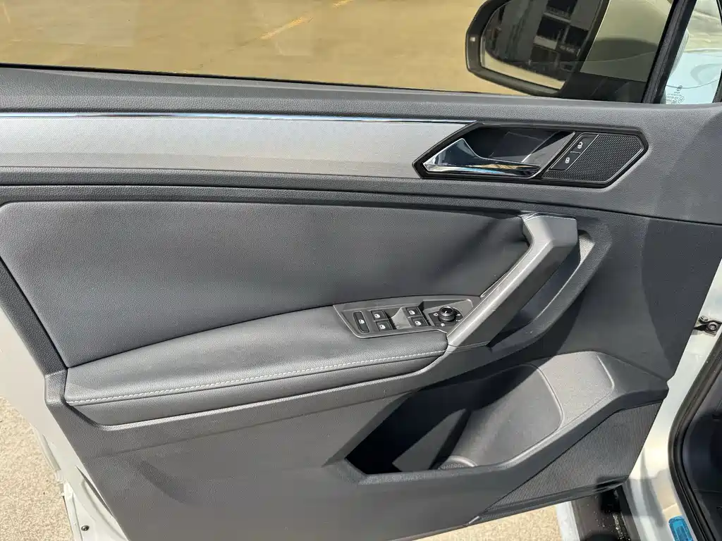 Volkswagen Tiguan L 2019 — фото 10