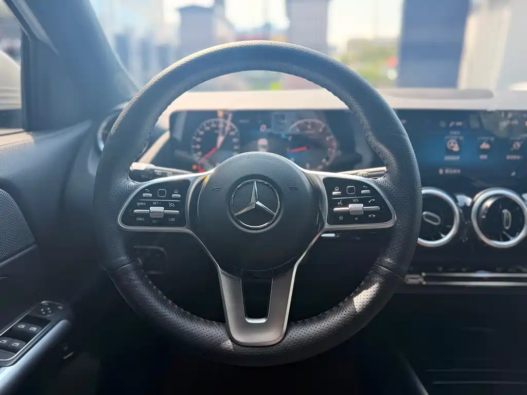 Mercedes-Benz GLA 2021 — фото 18