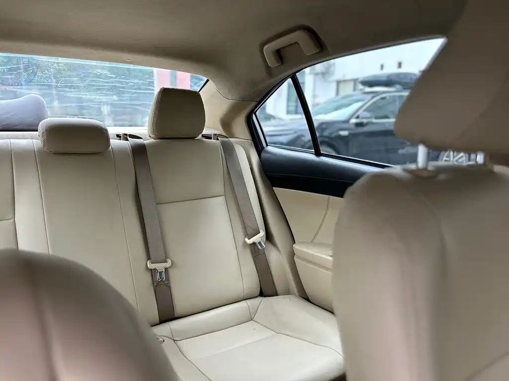 Toyota Vios 2015 — фото 33