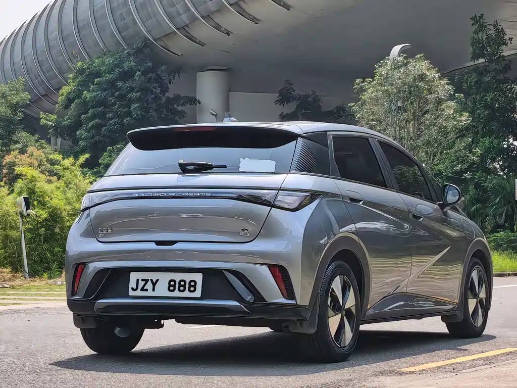 BYD Dolphin 2023