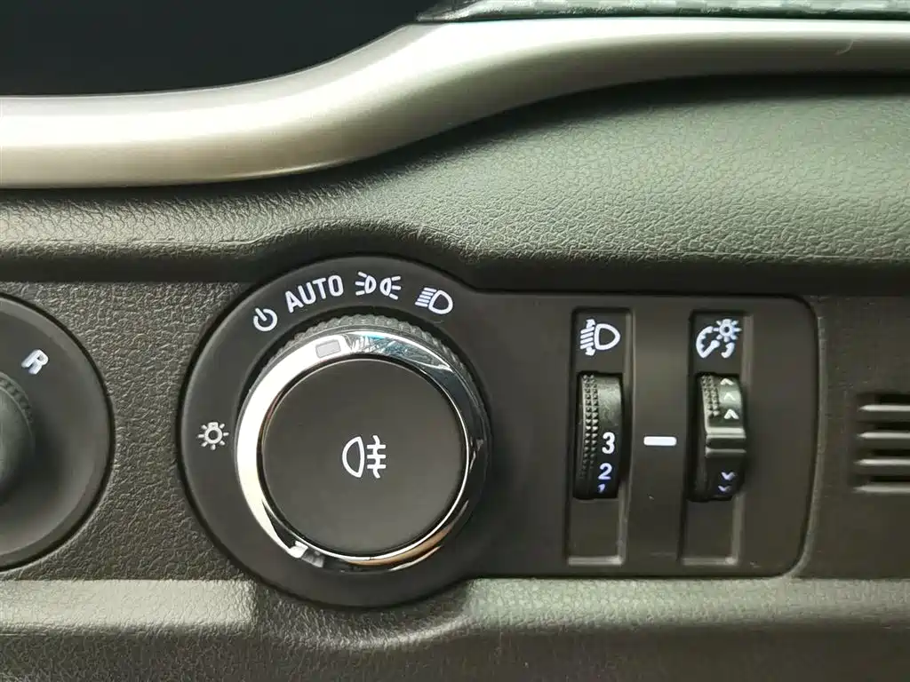 Buick Excelle 2018 — фото 21
